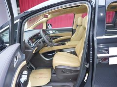 Denza D9 DM-i smart driving version 1020 four-wheel drive flagship - фото 16