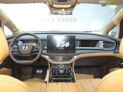 Denza D9 DM-i smart driving version 1020 four-wheel drive flagship - фото 9