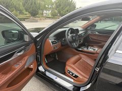 BMW 7 740Li xDrive Version M - фото 4