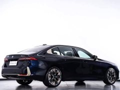 BMW 5 530Li Deluxe Version Luxury - фото 6