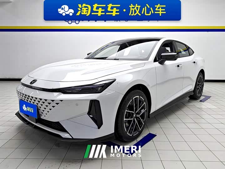 Changan UNI-V iDD 136km Version - автомобиль из Китая