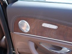 Mercedes-Benz E 300 L Fashion Version - фото 12