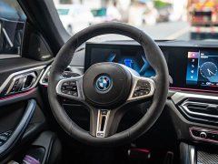 BMW i4 M50 - фото 11