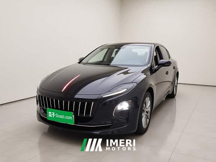 FAW E-QM5 610km PLUS - автомобиль из Китая