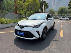 Toyota C-HR 2.0L Luxury Edition - фото 1