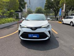 Toyota C-HR 2.0L Luxury Edition - фото 2