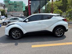 Toyota C-HR 2.0L Luxury Edition - фото 4