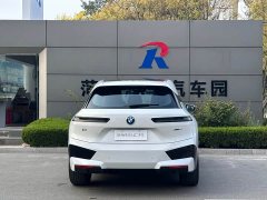 BMW iX xDrive40 - фото 12