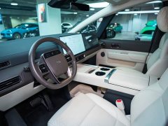 Li Auto MEGA Ultra - фото 14