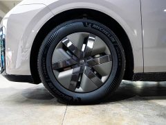Li Auto MEGA Ultra - фото 5