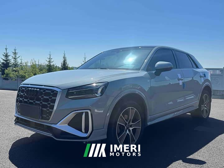 Audi Q2L 35 TFSI Fashion Version - автомобиль из Китая