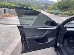 Tesla Model Y Edition - фото 7