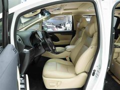 Mercedes-Benz 2.5L Premium Edition - фото 11