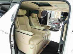 Mercedes-Benz 2.5L Premium Edition - фото 13