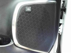 Mercedes-Benz 2.5L Premium Edition - фото 17