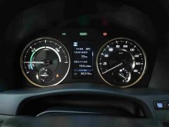 Mercedes-Benz 2.5L Premium Edition - фото 8