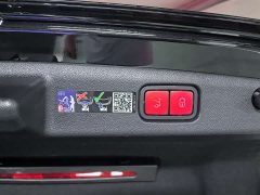 Mercedes-Benz E 300 L Luxury Version - фото 18