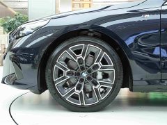 BMW 5 530Li Deluxe Version M - фото 19
