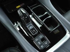 Mercedes-Benz 2.5L Premium Edition - фото 10