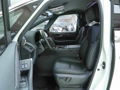 Mercedes-Benz 2.5L Premium Edition - фото 11