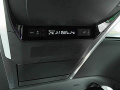 Mercedes-Benz 2.5L Premium Edition - фото 20