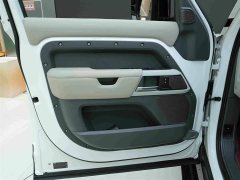 Land Rover 110 P400 Edition - фото 14