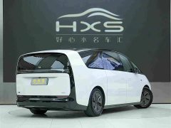 Li Auto MEGA Home Edition - фото 4