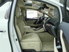 Mercedes-Benz 2.5L Premium Edition - фото 12