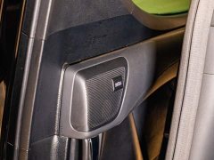 Lexus LM 300h Edition - фото 15