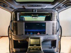 Lexus LM 300h Edition - фото 17