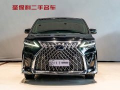 Lexus LM 300h Edition - фото 2