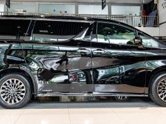 Lexus LM 300h Edition - фото 4