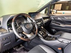 Lexus LM 300h Edition - фото 6