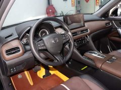 Honda UR-V 370TURBO 2WD Edition - фото 10