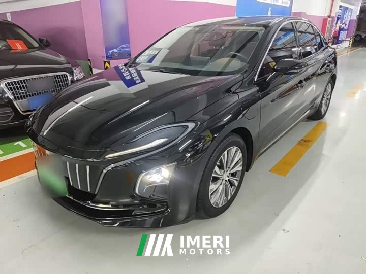 FAW E-QM5 431km Edition - автомобиль из Китая