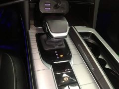 FAW HS7 PHEV 2.0T PHEV AWD Edition 6 - фото 10