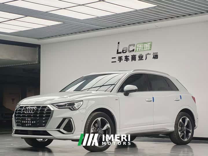 Audi Q3 35 TFSI Fashion Version(1.4T) - автомобиль из Китая