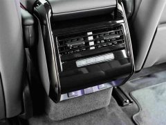 Land Rover 400PS Dynamic SE - фото 17