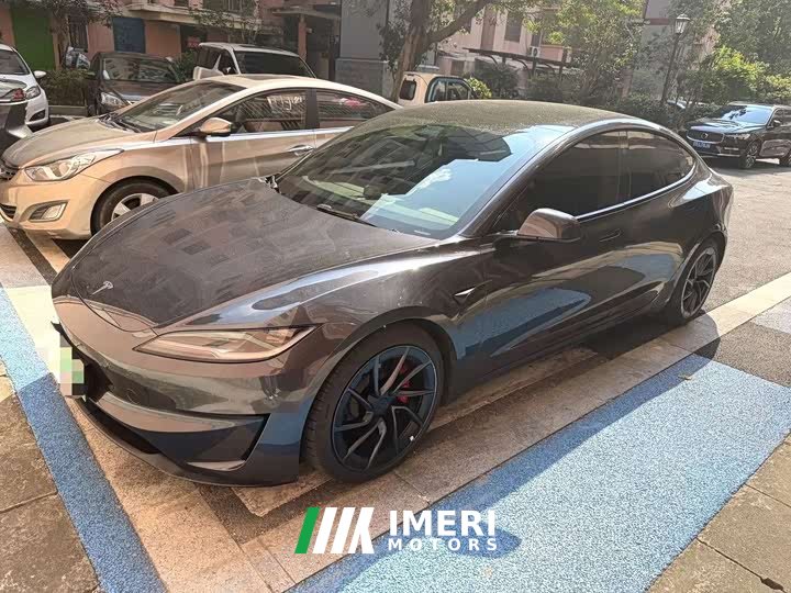 Tesla Model 3 Performance Edition - автомобиль из Китая