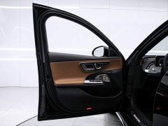 Mercedes-Benz E 300 L Luxury Version - фото 12