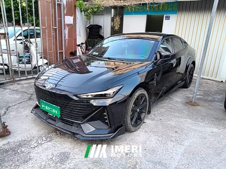 Changan UNI-V 1.5T Premium Version - автомобиль из Китая