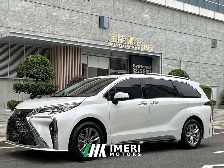 Mercedes-Benz SIENNA 2.5LPHEV Edition - автомобиль из Китая