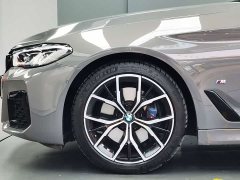 BMW 5 530i M - фото 4