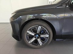 BMW iX xDrive40 - фото 4