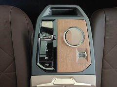 BMW iX xDrive40 - фото 8