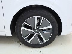 Li Auto L6 Pro - фото 16