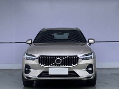 Volvo XC60 B5 AWDLuxury Edition - фото 2
