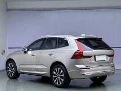 Volvo XC60 B5 AWDLuxury Edition - фото 4