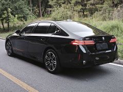 BMW 5 Series 2026 525Li M Sports Package - фото 7
