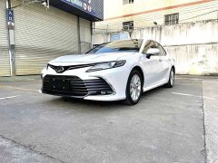 Toyota Camry 2.0G Deluxe Edition - фото 1